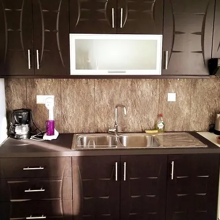 아파트 Xristina's Experience